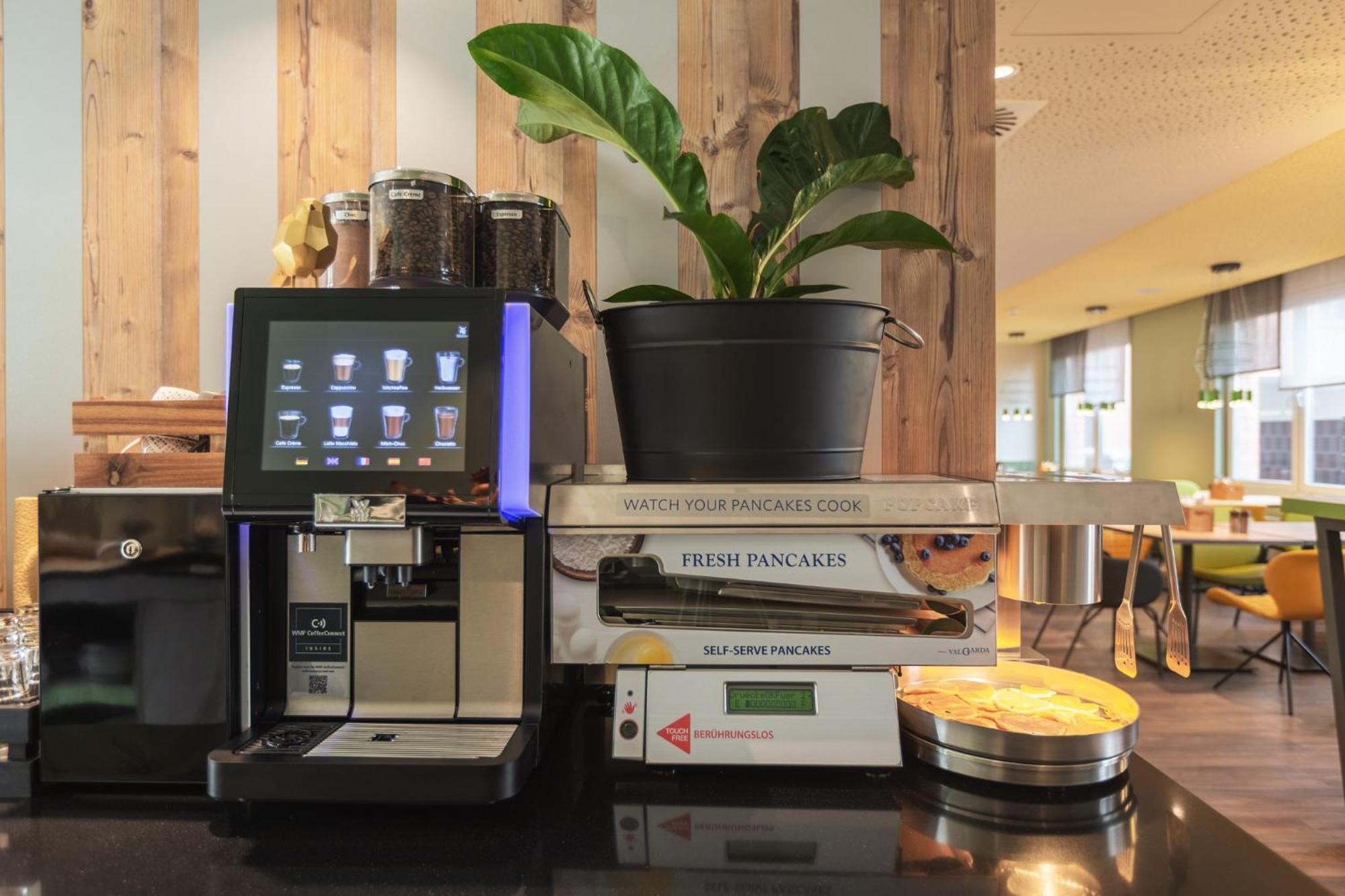 Holiday Inn - The Niu, Mill Cologne Muelheim, An Ihg Hotel Ngoại thất bức ảnh