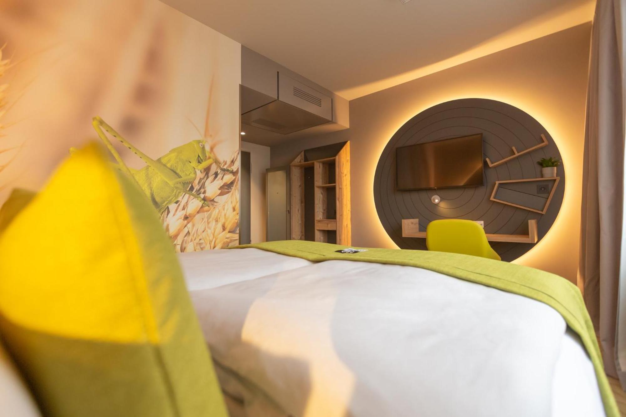 Holiday Inn - The Niu, Mill Cologne Muelheim, An Ihg Hotel Ngoại thất bức ảnh