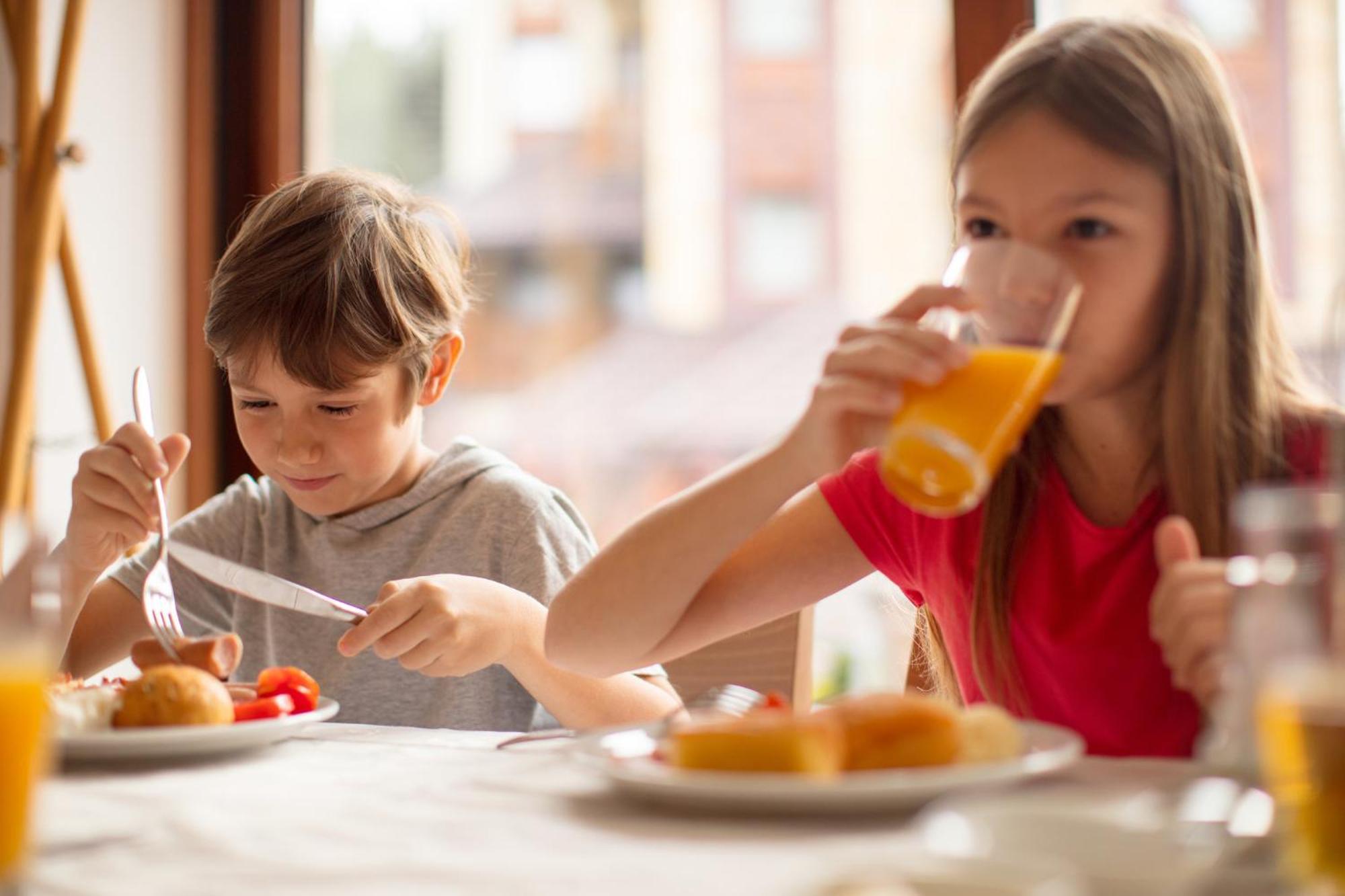 Holiday Inn - The Niu, Mill Cologne Muelheim, An Ihg Hotel Ngoại thất bức ảnh
